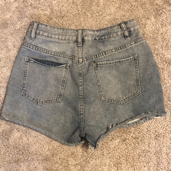 Shein High Waisted Mom Jean Shorts LightWash SZ M - Picture 4 of 7